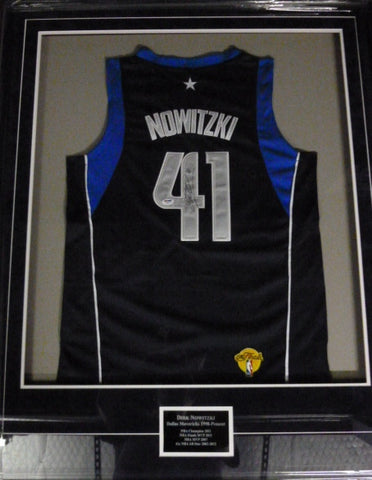 116 d nowitzki 8x10 auto